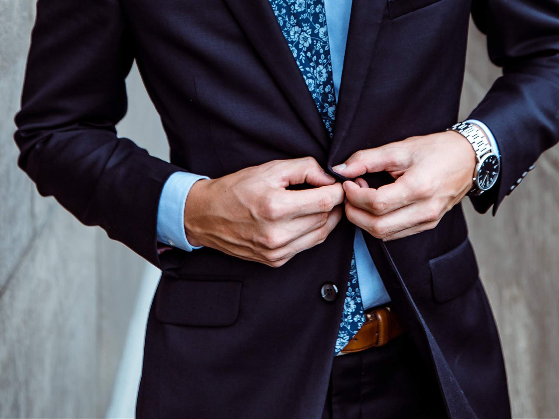 suit jacket man unsplash 1920x1440 1